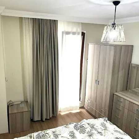 Comfortable With A Balcony 9 Apartment *