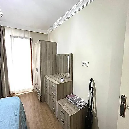 Comfortable With A Balcony 9 Apartment *